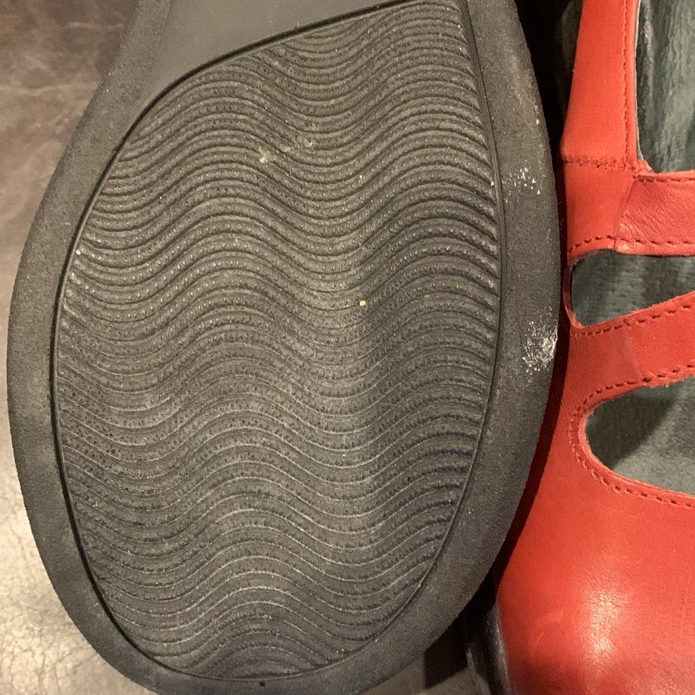 Size 40 dromedaris leather red shoes Mary Janes - Picture 3 of 4